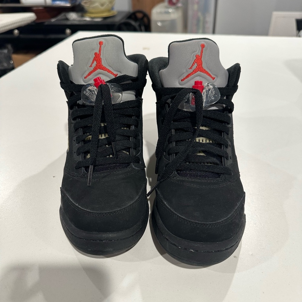 Nike Air Jordan 5 Retro Black Metallic GS size 7Y